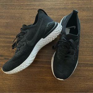 Nike Black and White Women's Sneakers
